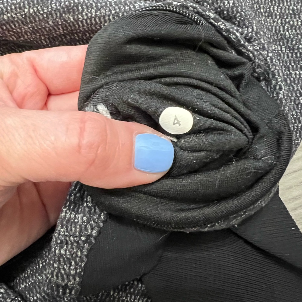 Lululemon Gray Full Zip Training Jacket Sweater size 4 - Picture 2 of 5